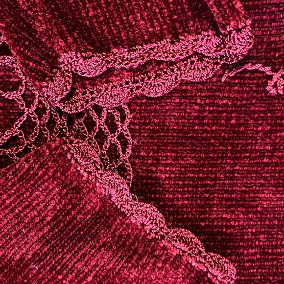 Radzoli Deep Red Chenille Dainty Crochet Flower Detail Cozy Holiday Sweater-Sz-L - Picture 9 of 16